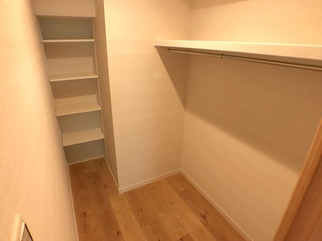 東建島津山南ハイツ 玄関