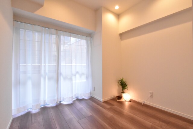 バロール代々木 洋室