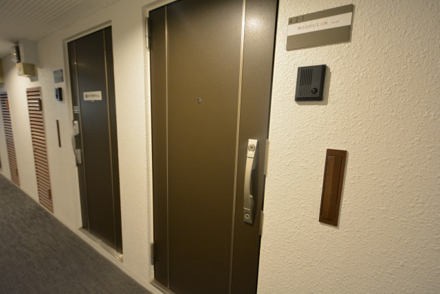 バルミー赤坂421　扉