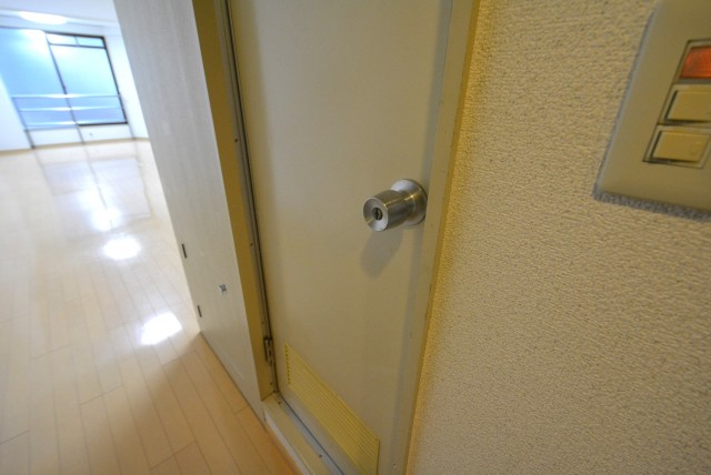 バルミー赤坂421　扉