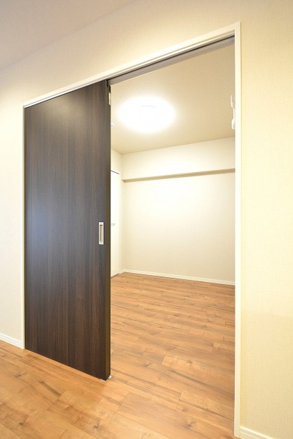 芝公園アビタシオン　4.5帖洋室ドア