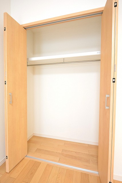 コスモ目黒長者丸　5.6帖洋室クローゼット