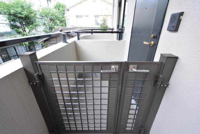 アルファホームズ深沢204　ポーチ