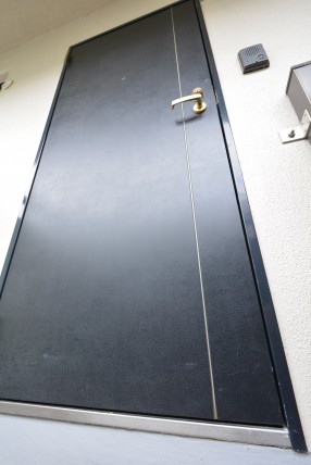 アルファホームズ深沢204　玄関