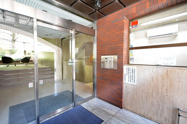 GSハイム南青山　エントランス