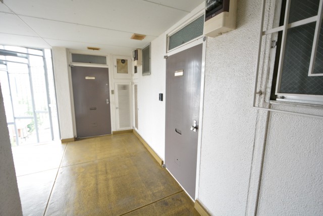 東山コーポラス409　玄関