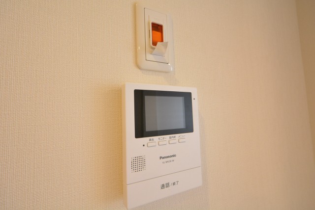 都立大コーポラス205　ＴＶモニター付きインターフォン
