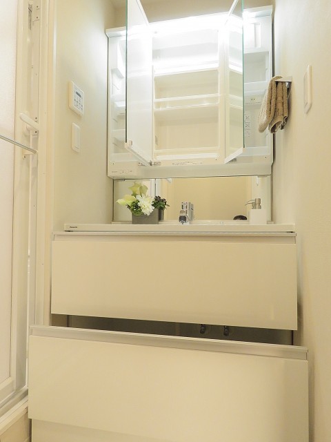 マンション高輪苑　洗面化粧台