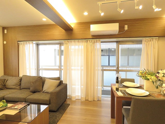 マンション高輪苑　窓