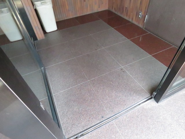 プレール都立大　エントランス