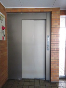 グレイス三軒茶屋　エレベーター