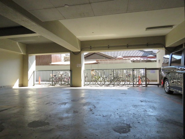 グレイス三軒茶屋　駐車場