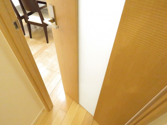 ハイラーク八雲　LDK扉