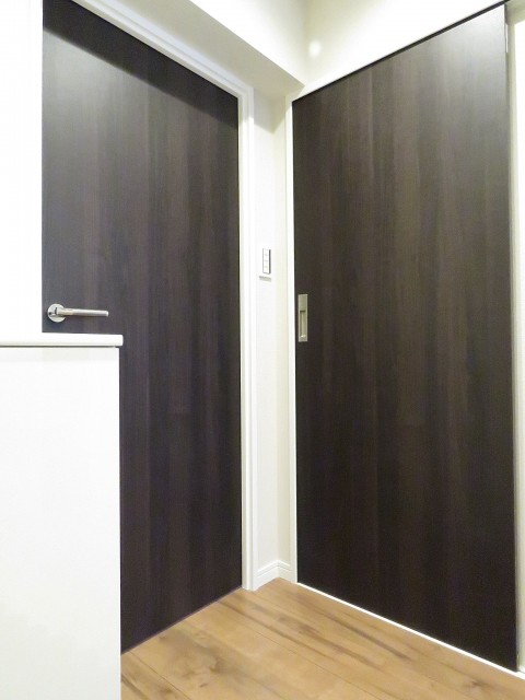 ウェルシャン築地　扉