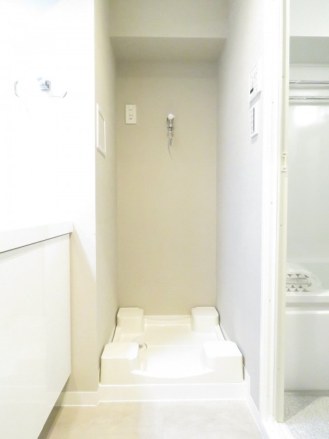 ウェルシャン築地　洗濯機置場