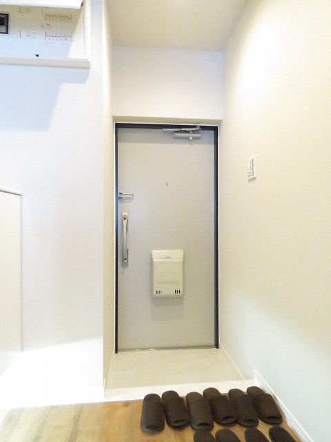 秀和築地レジデンス　玄関ホール