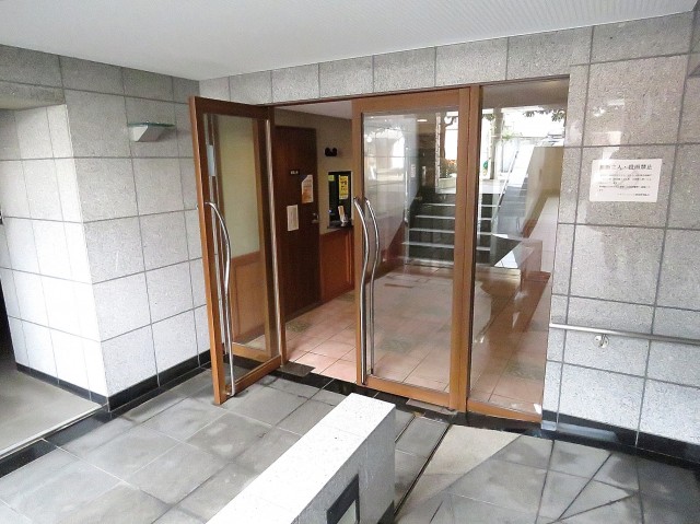 マイネシュロッス経堂　エントランス