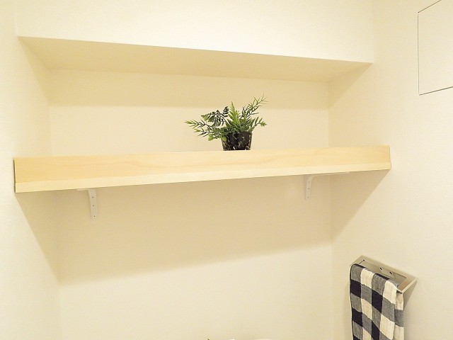 五反田コーポビアネーズ　トイレ棚