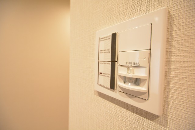 秀和第二南平台レジデンス 玄関