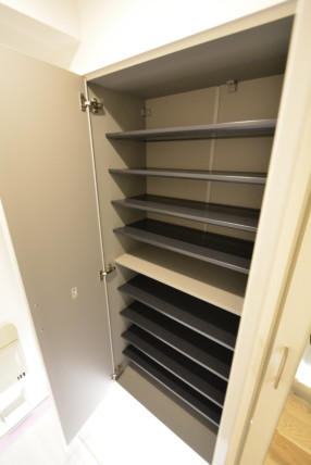 芝公園アビタシオン 玄関