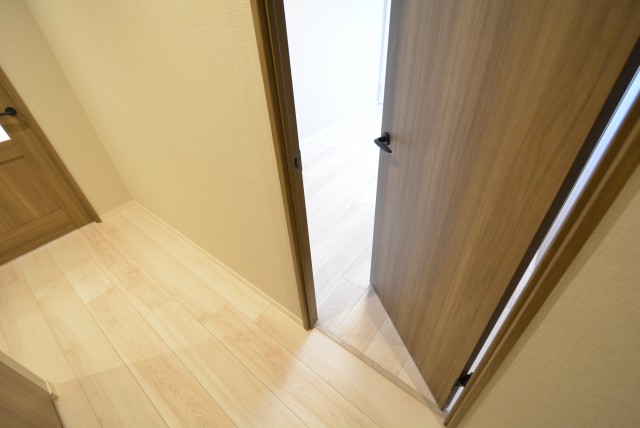 秀和第二南平台レジデンス 洋室1