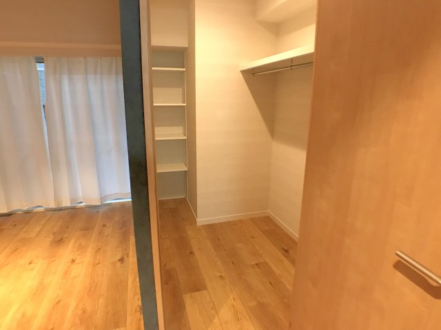 東建島津山南ハイツ 玄関