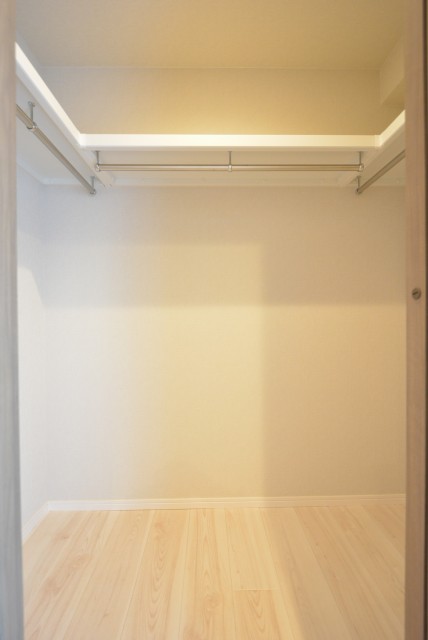 秀和第二南平台レジデンス 洋室2