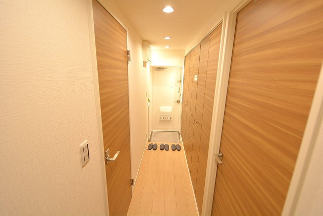 ③ウエスト経堂マンション 玄関