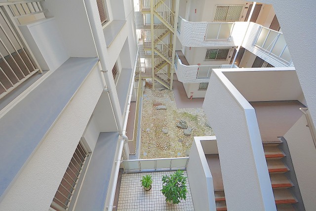 ニューライフ等々力　外廊下