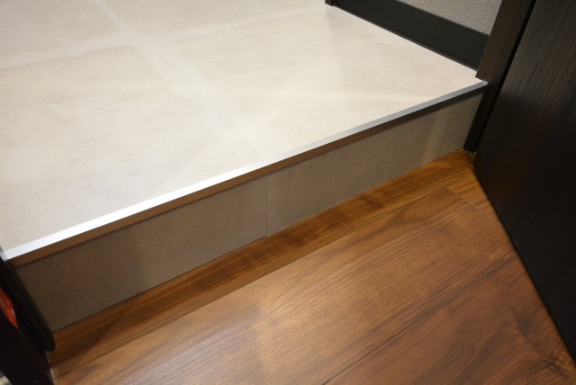 秀和築地レジデンス 洗面室