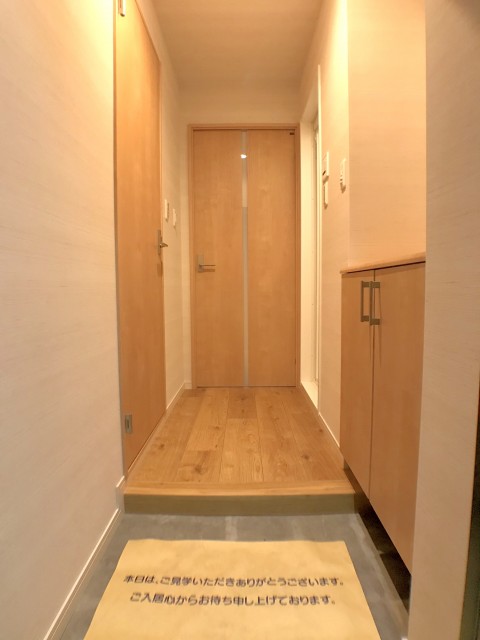 東建島津山南ハイツ 玄関