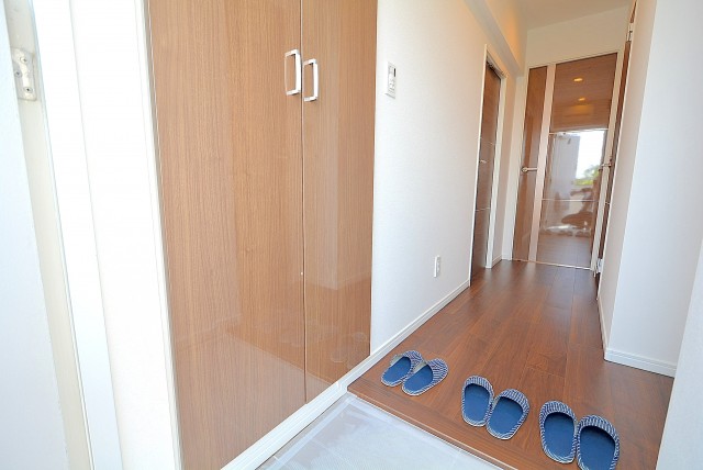 パイロットハウス北新宿 玄関