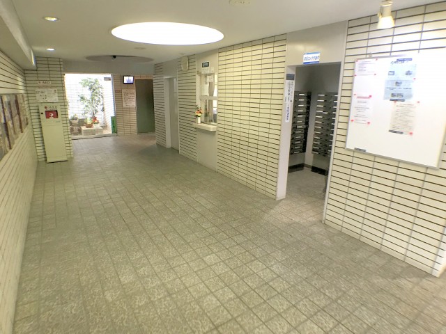 東建島津山南ハイツ エントランス