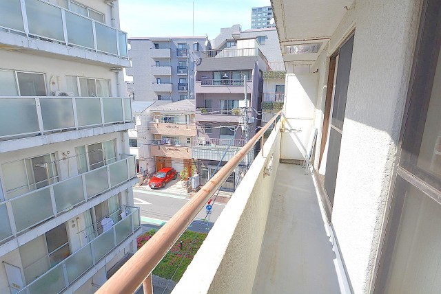 ライオンズマンション神楽坂第２ バルコニー