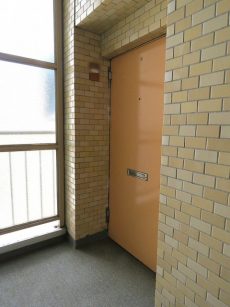 マンション高輪苑　玄関扉