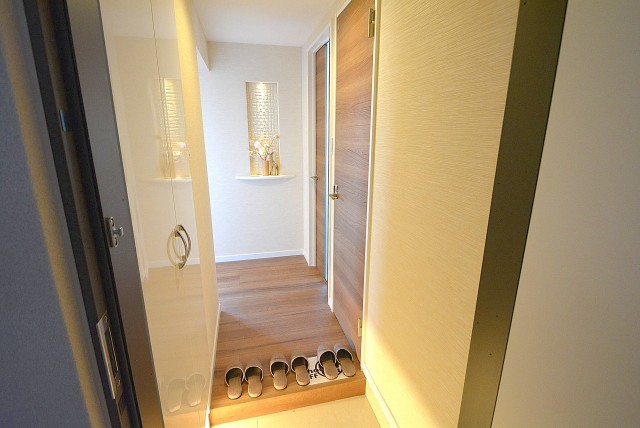 中銀若林マンシオン 玄関