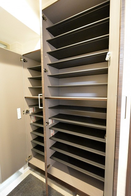 小田急南青山マンション　シューズBOX