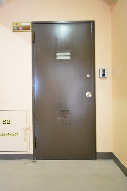 三軒茶屋ターミナルビル　玄関