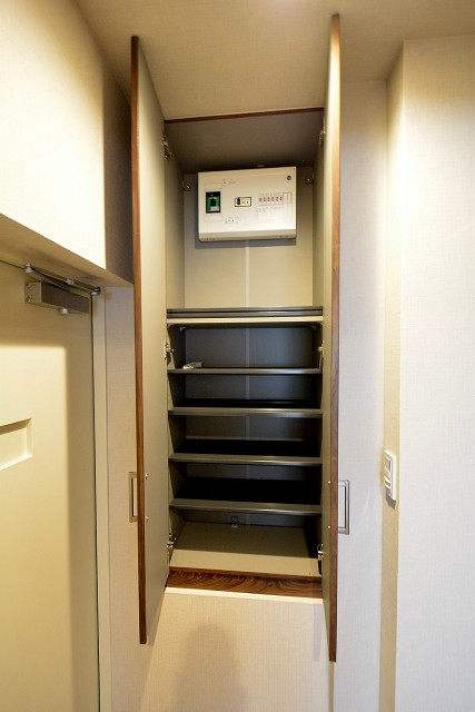 三軒茶屋ターミナルビル　シューズクローゼット