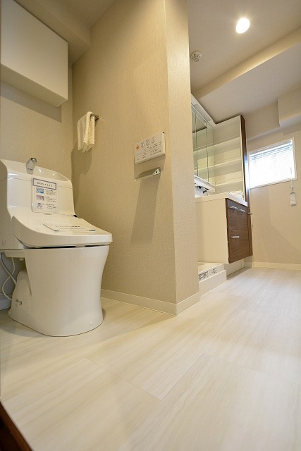 三軒茶屋ターミナルビル洗面室