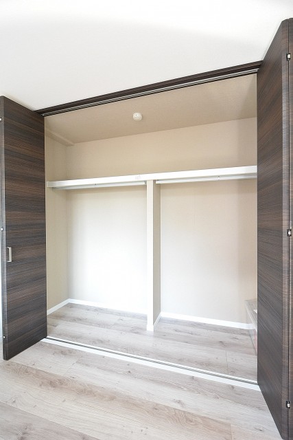 小田急南青山マンション　6.3帖洋室のクローゼット