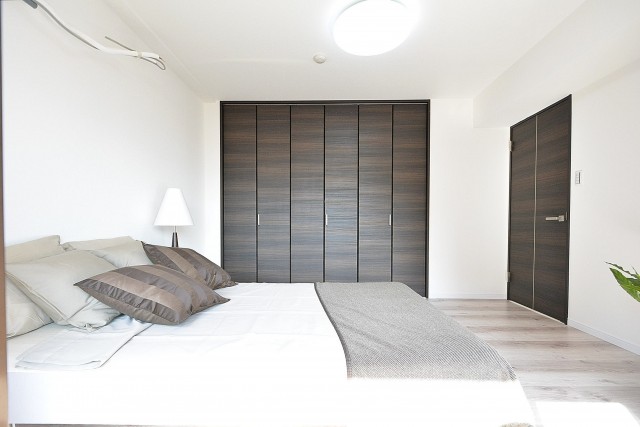 小田急南青山マンション　6.3帖洋室