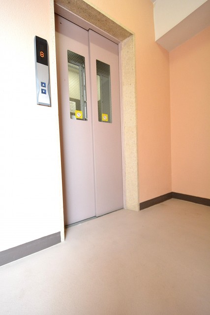 三軒茶屋ターミナルビル　エレベータ―