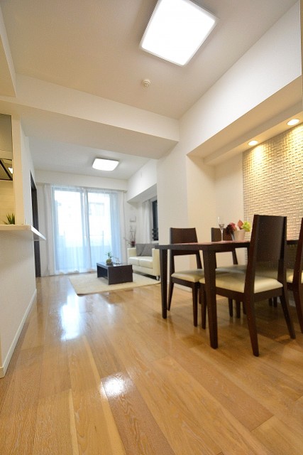 ウィルローズ築地　ＬＤＫ