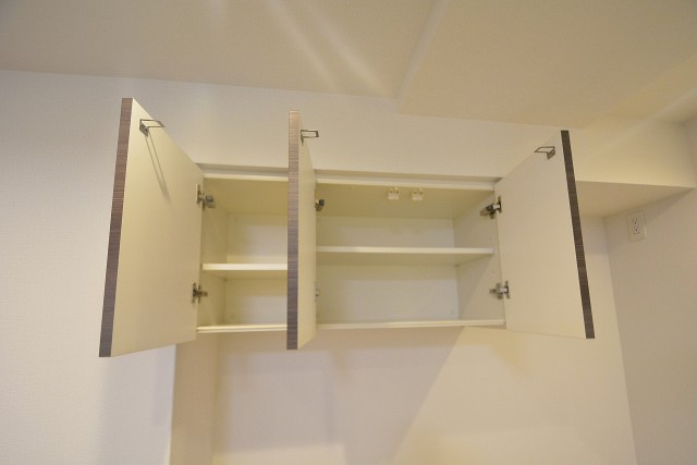 ウィルローズ築地　キッチン　収納