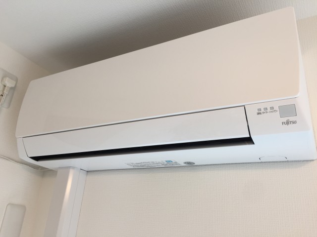 リビングエアコン