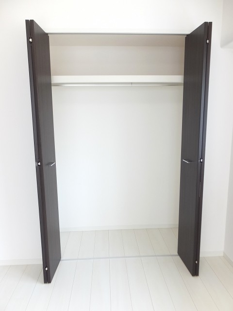 ベルザ南麻布　洋室8.1帖　収納