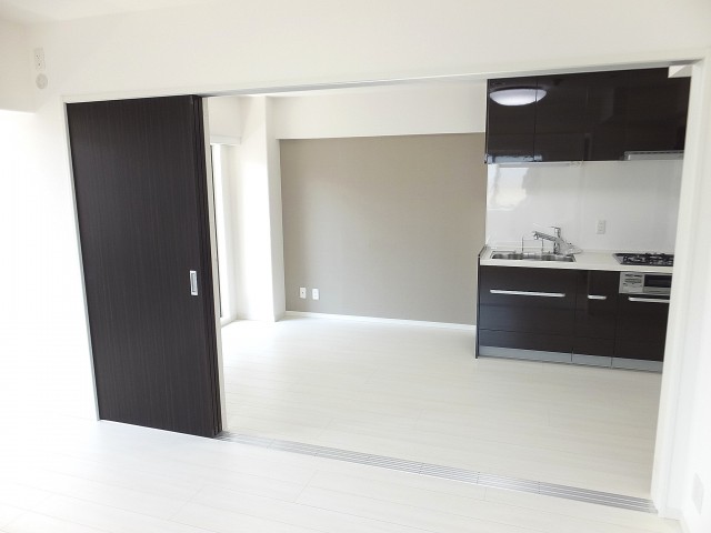 ベルザ南麻布　ダイニングキッチン