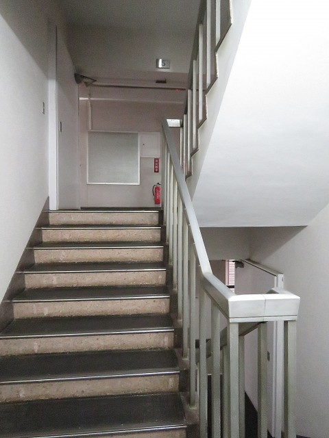 メゾン・ド・エビス　共用階段