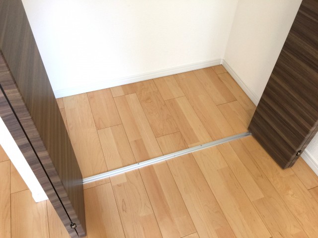 桜丘フラット　洋室5.2帖クローゼット